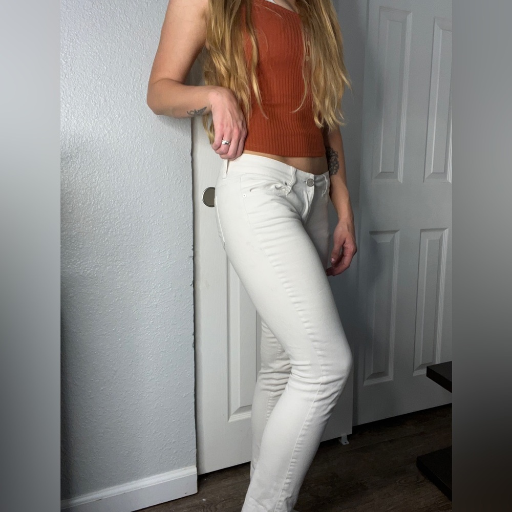 Indigo Rein size 9 skinny white pants